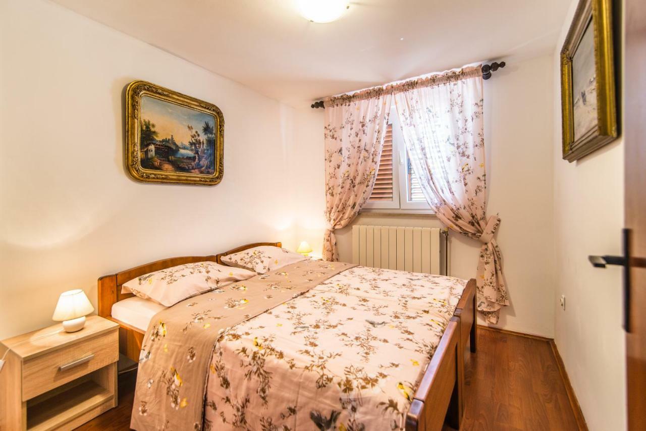 Marina Apartament *